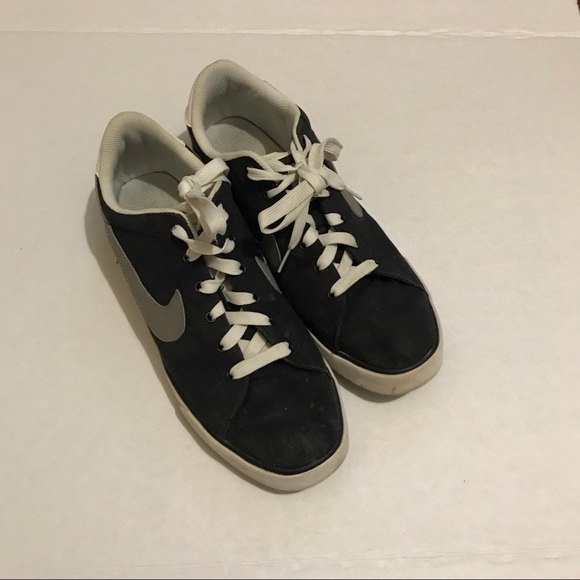 Men's sneakers Nike size 11 1/2 27$ black and whit - Picture 6 of 7